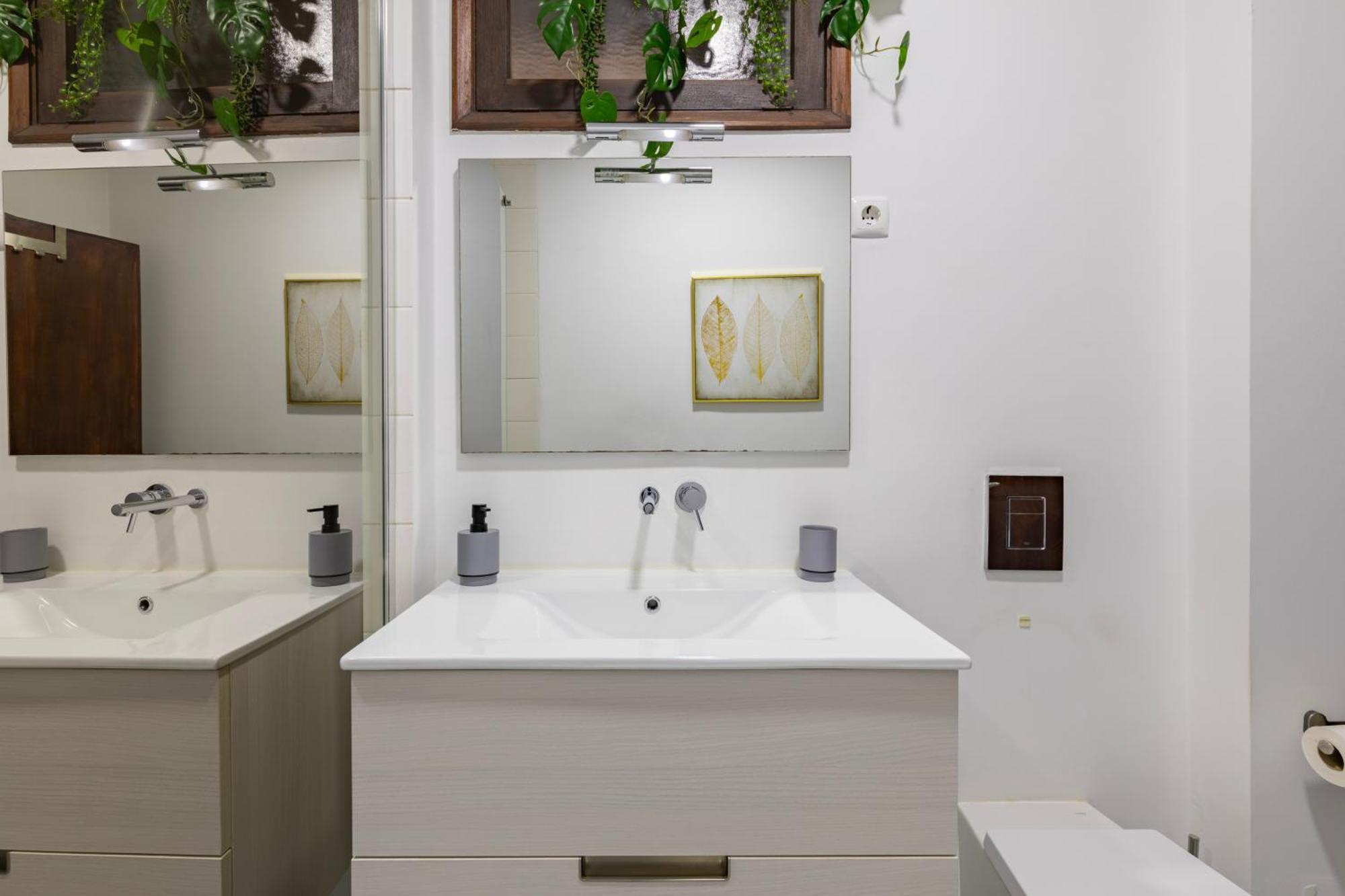 Cosy Remodeled Apartment In The City Center Fundão Exterior foto